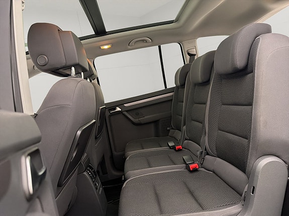 Volkswagen Touran 16 of 30