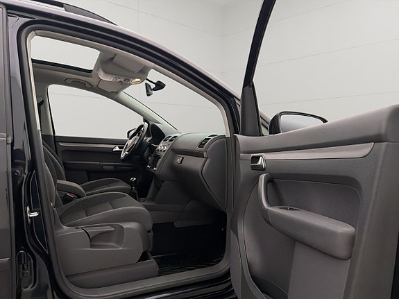 Volkswagen Touran 15 of 30