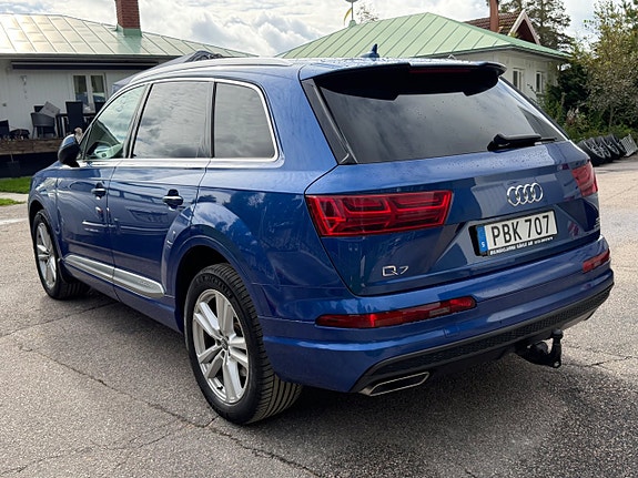 Audi Q7 7 of 16