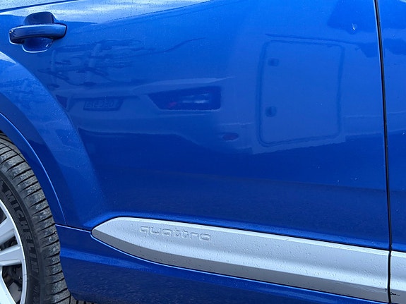Audi Q7 9 of 16