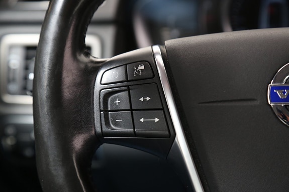Volvo XC70 15 of 27