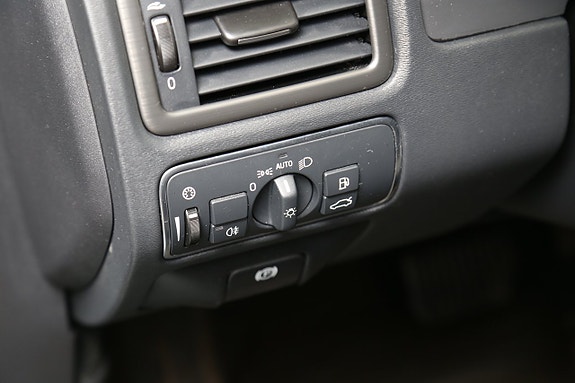 Volvo XC70 13 of 27