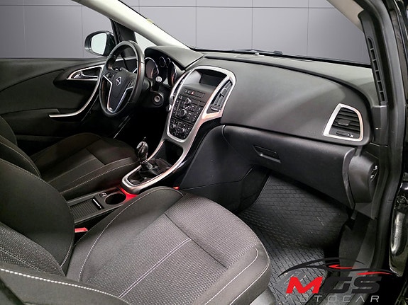 Opel Astra 10 of 27