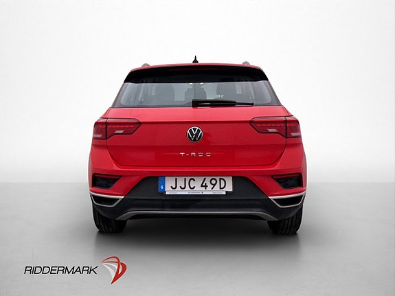 Volkswagen T-Roc 8 of 30