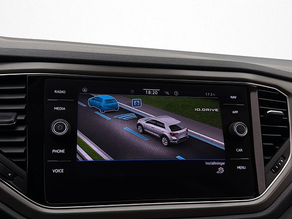 Volkswagen T-Roc 19 of 30