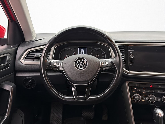 Volkswagen T-Roc 12 of 30