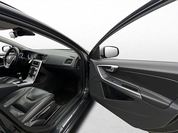Volvo V60 16 of 30