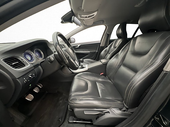 Volvo V60 12 of 30