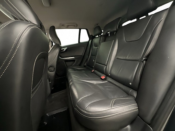 Volvo V60 17 of 30