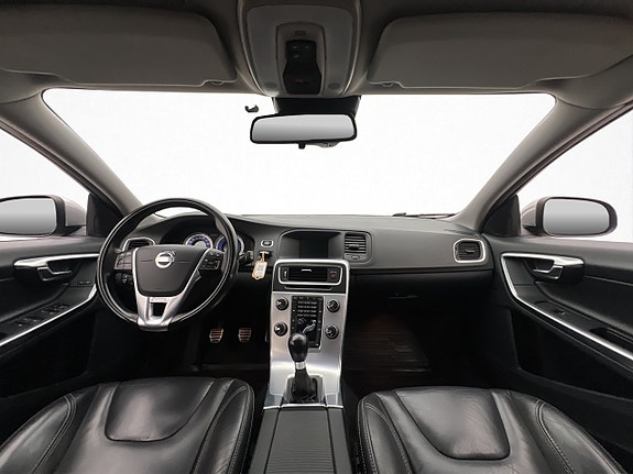 Volvo V60 13 of 30