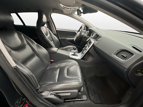 Volvo V60 15 of 30