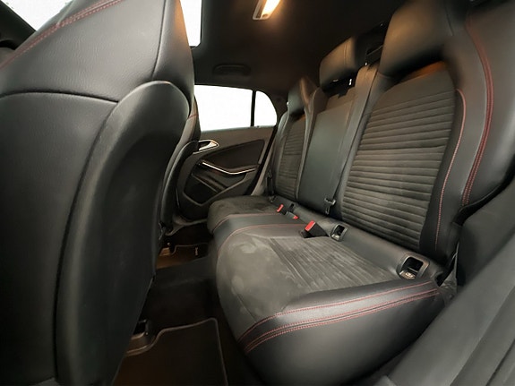 Mercedes-Benz CLA250 18 of 30