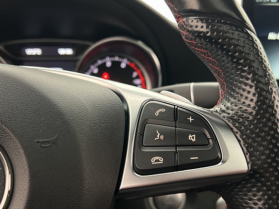 Mercedes-Benz CLA250 22 of 30