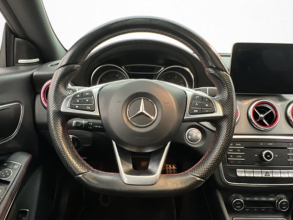 Mercedes-Benz CLA250 10 of 30