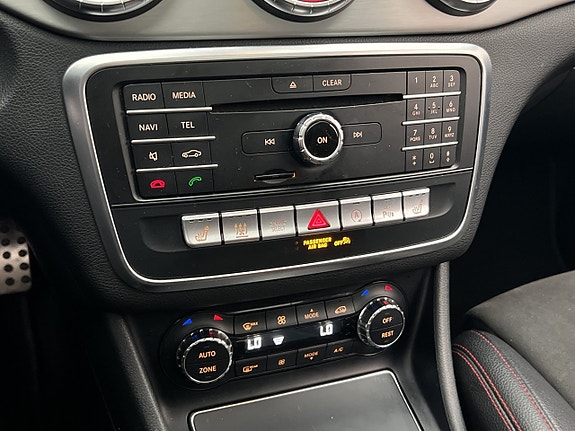 Mercedes-Benz CLA250 17 of 30