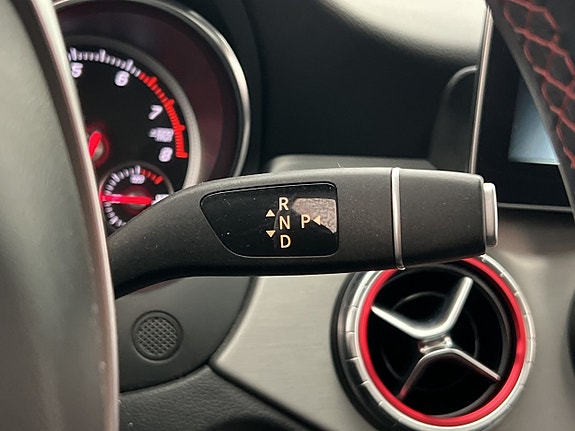 Mercedes-Benz CLA250 23 of 30