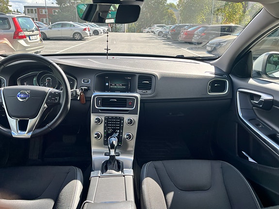 Volvo V60 7 of 19