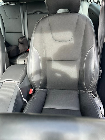 Volvo V60 8 of 19