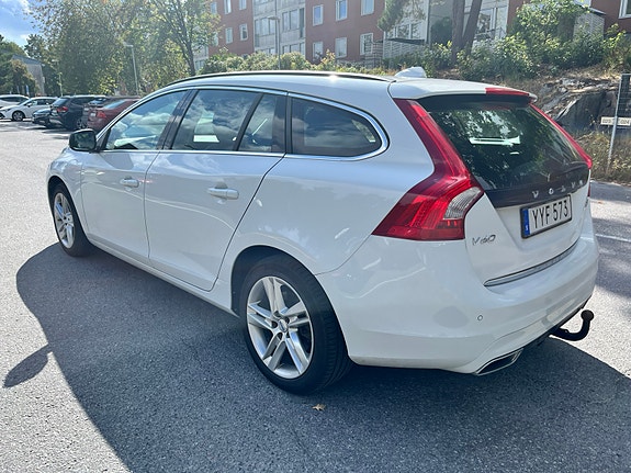 Volvo V60 5 of 19