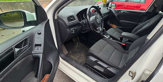 Volkswagen Golf VI 3 of 10
