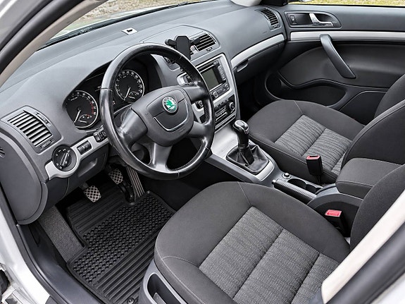 Skoda Octavia 10 of 13