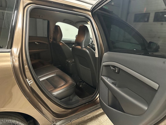 Volvo V70 14 of 18