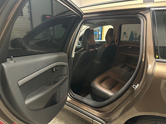 Volvo V70 10 of 18