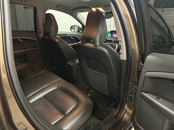 Volvo V70 15 of 18