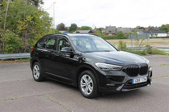 BMW X1 2 of 13