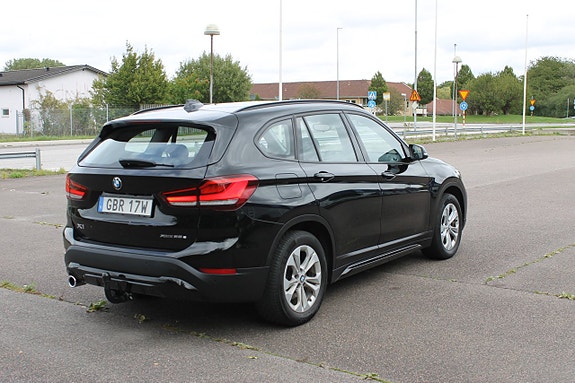 BMW X1 3 of 13