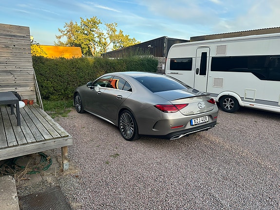 Mercedes-Benz CLS300 d 2 of 6
