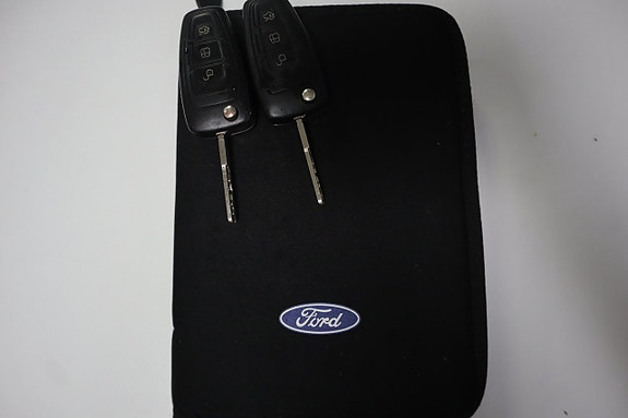 Ford Mondeo 21 of 21