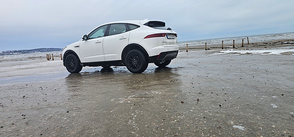 Jaguar E-PACE 2 of 9