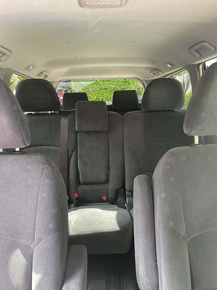 Mitsubishi Grandis 5 of 10