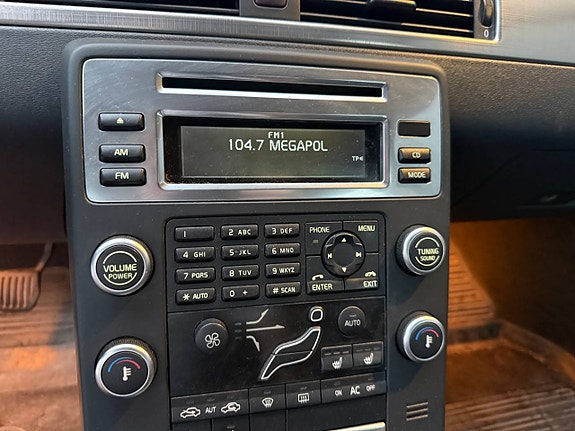 Volvo V70 9 of 9