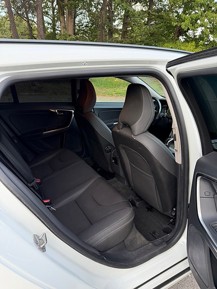 Volvo V60 5 of 6