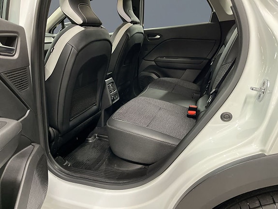 Renault Captur 8 of 12