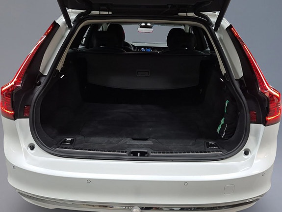 Volvo V90 9 of 13