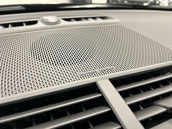 Polestar 2 10 of 11