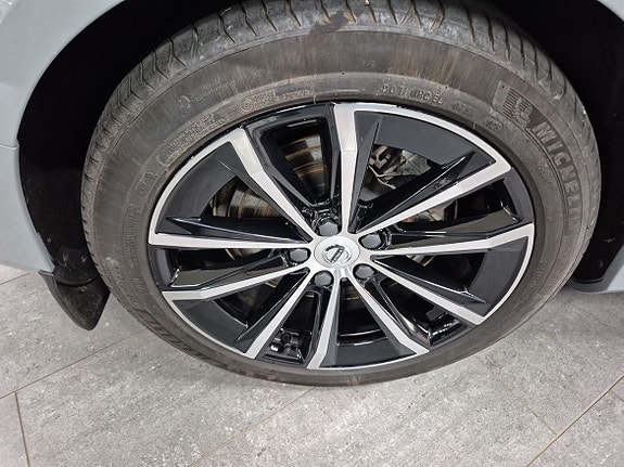 Volvo V60 10 of 13