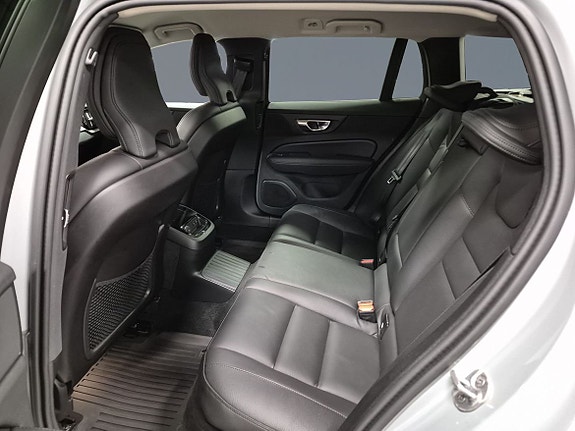 Volvo V60 8 of 13