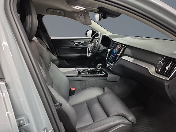 Volvo V60 7 of 13