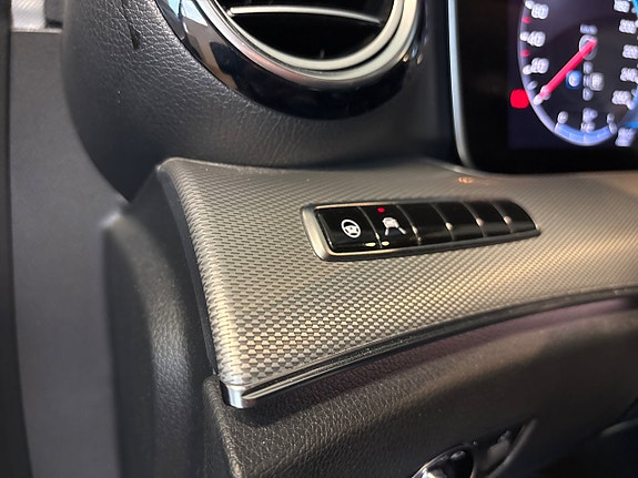 Mercedes-Benz E200 d 11 of 15