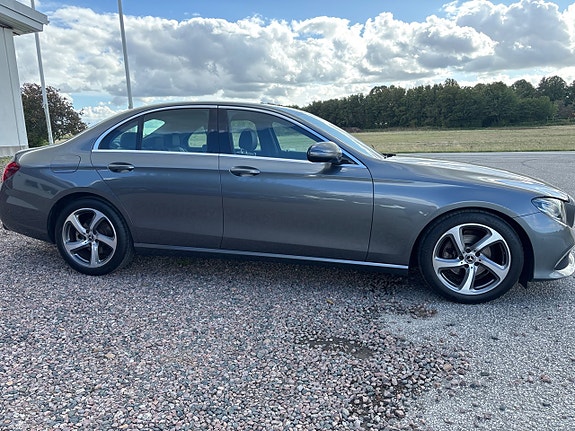 Mercedes-Benz E200 d 2 of 15