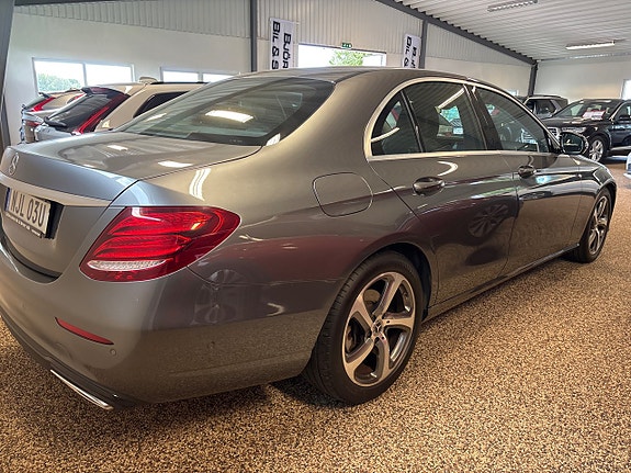 Mercedes-Benz E200 d 15 of 15