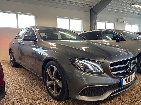 Mercedes-Benz E200 d 13 of 15