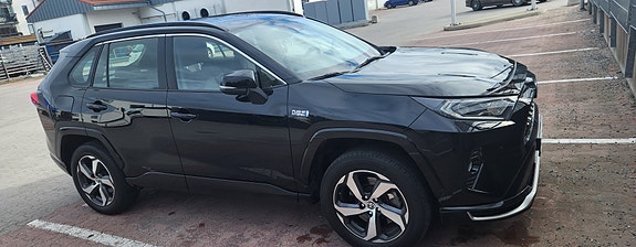 Toyota RAV4 7 of 8