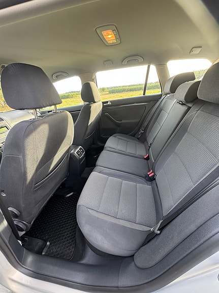 Volkswagen Golf VI 6 of 9