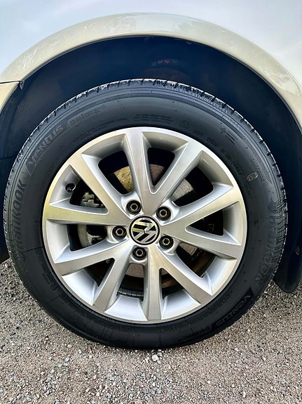 Volkswagen Golf VI 7 of 9