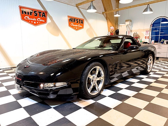 Chevrolet Corvette 5 of 30